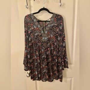 Umgee Floral Blouse with Bell Sleeves Small - Boho, Cottagecore, feminine